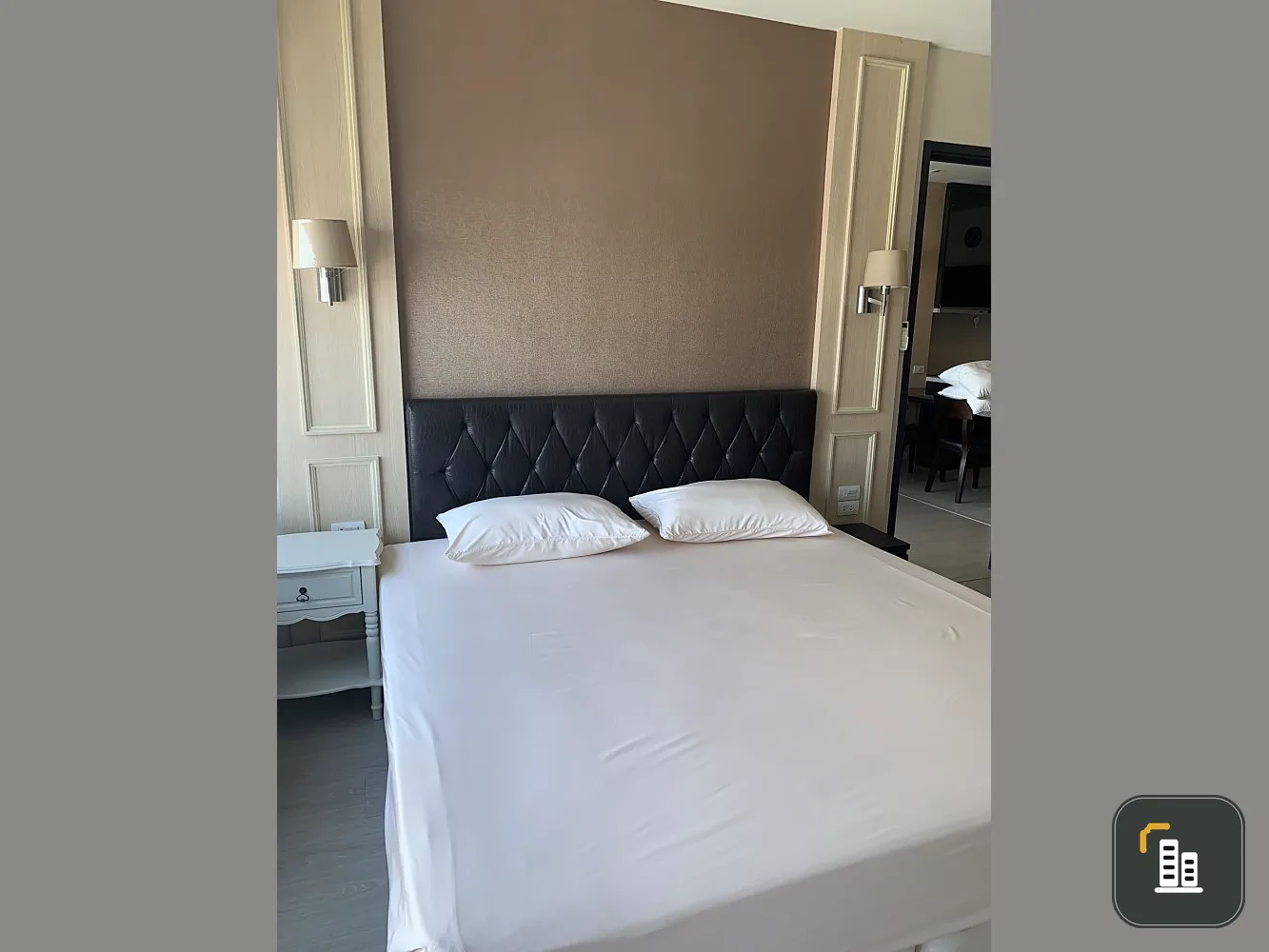Condo for rent, Rhythm Sukhmvit 44/1, nice room, modern style, great furniture, great value, hurry to book now.