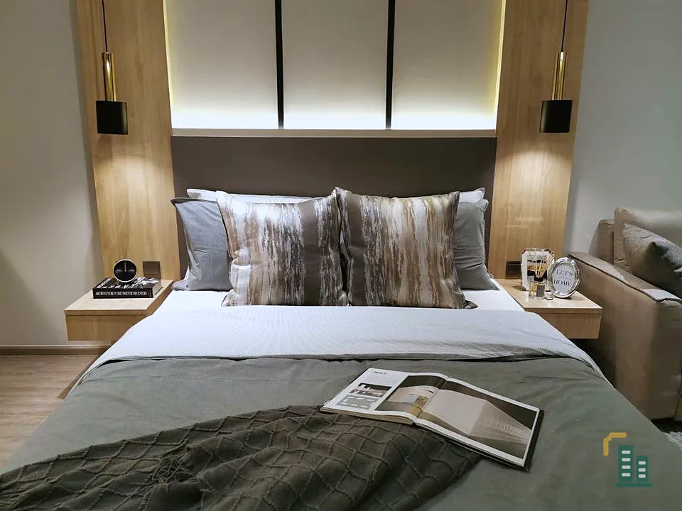 For rent, Rhythm Ekkamai, 18th floor, beautiful view, spacious room, fully furnished, livable, book now, don't let it slip away.