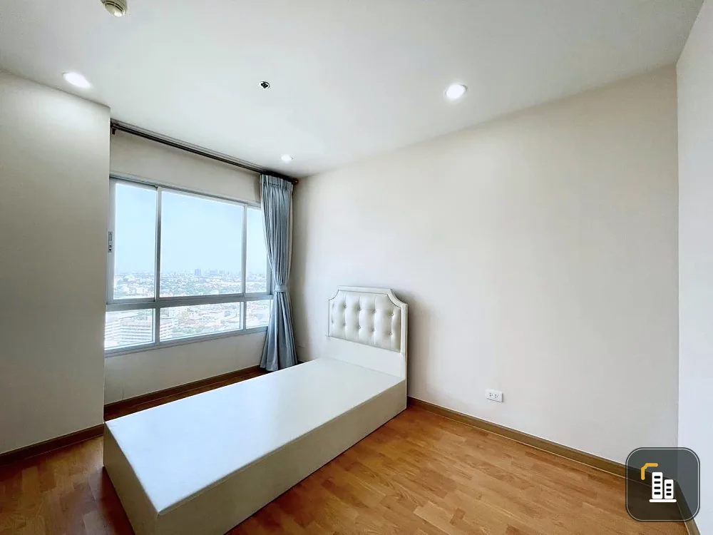Condo for sale The President Sathorn-Ratchapruek, Phase 1, empty room Can be decorated as you wish.