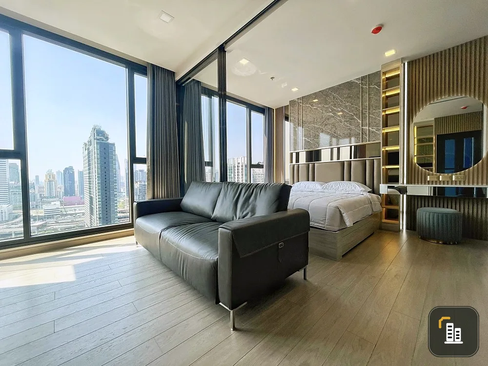 For sale, for rent!! Condo One Nine Five Asoke-Rama 9, decorated with Luxury Built-in Furniture, stunning view, book now!!