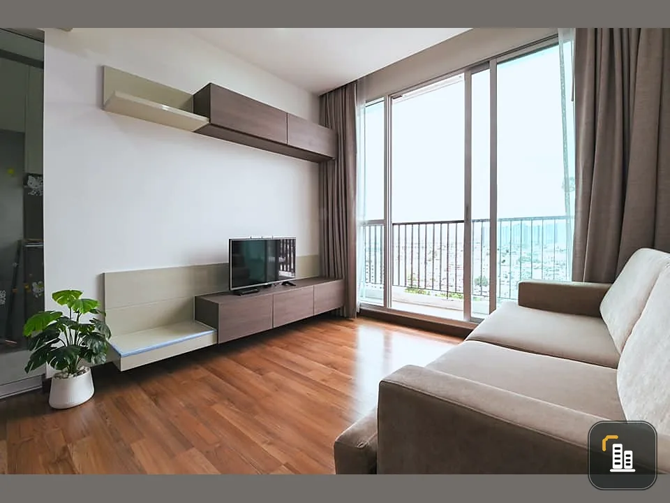 Condo for sale, Chewathai Interchange, nice room, spacious size, suitable for family, good price, don't miss it.