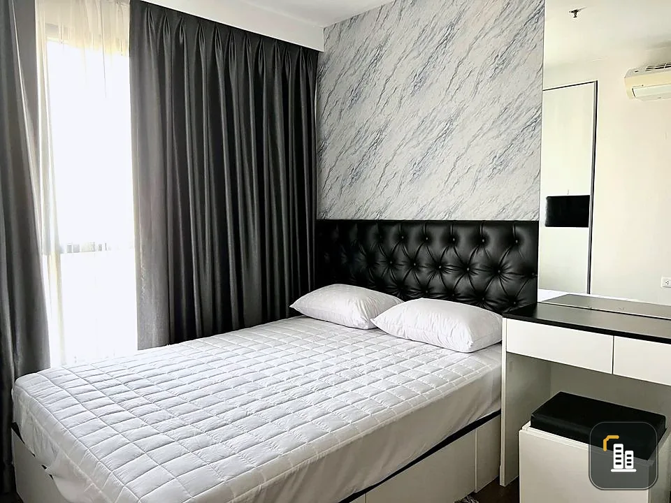 The Base Park West Sukhumvit 77 room for rent. The room is wide, good, good.