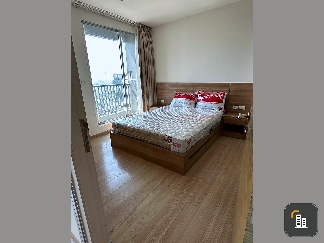 For rent, Rethum Phahol-Ari, the view is very beautiful. complete electrical appliances You can reserve first. You can stay first.