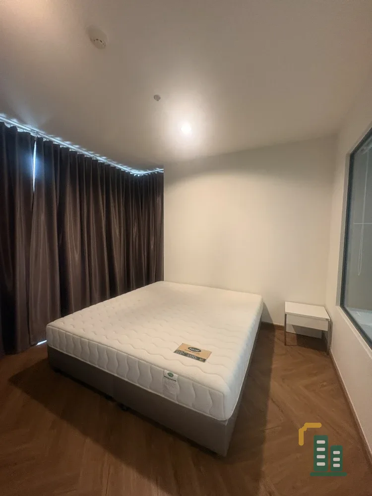 For rent urgently!! Condo Rhythm Sukhumvit 42, room number 5/381, good location, can carry the bag and move in immediately, don't miss it!!
