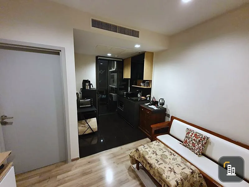 Sell/rent The Line Jatujak Mochit 27.5 sqm 14th floor, south room, Chatuchak view. Ready to go!!