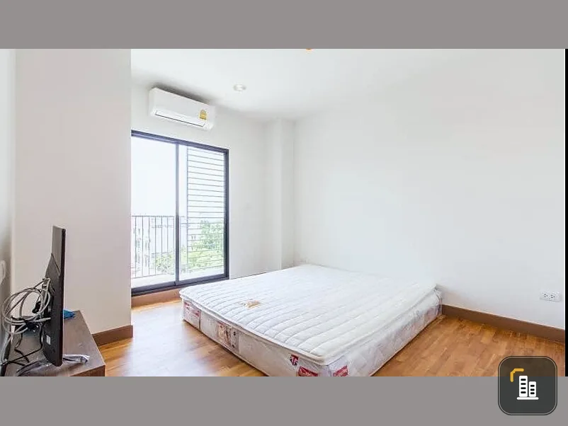 Sell The Niche Mono Peak Bangna, 2 bedrooms, unblocked view, privacy The wall of the room is not attached to anyone. If interested, reserve now.