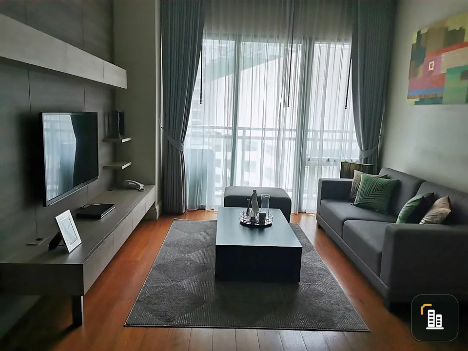 Condo for rent BRIGHT SUKHUMVIT 24, spacious room, fully furnished. Complete set of kitchen utensils. Don't miss it. Book now.
