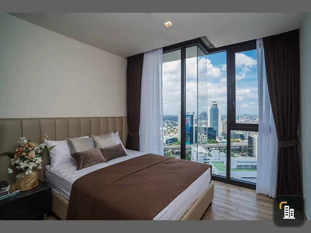 Rent/Sell/Rent!! The Line Chatuchak. Very beautiful. This room, soft bed, beautiful view, very satisfying. Must reserve now...