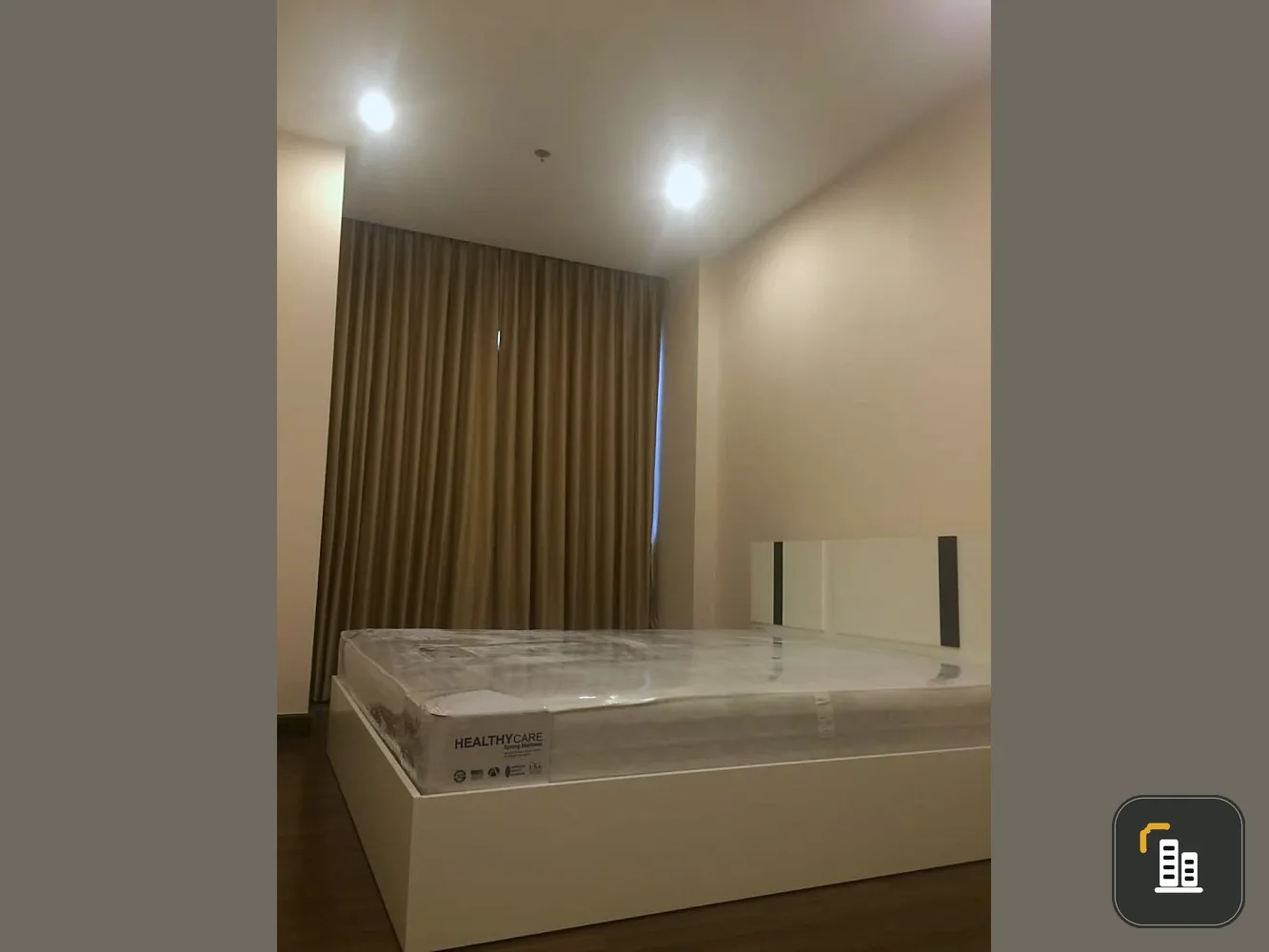 For sell condo Supalai Lite Sathorn-Charoenrat, 11th floor, has a high view, comes with complete facilities, buy now