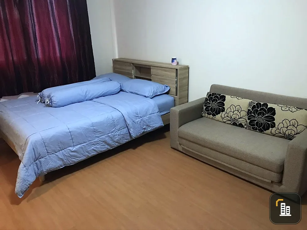 Sell Lumpini Township Rangsit Klong 1, 3rd floor, Rim room, complete with furniture and electrical appliances, great value, book now.