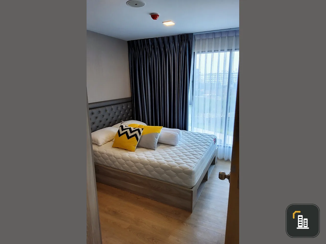 For rent, Kave TU , 6th floor, front room, outside view, big room, beautiful room, fully furnished, ready to move in immediately, book now.