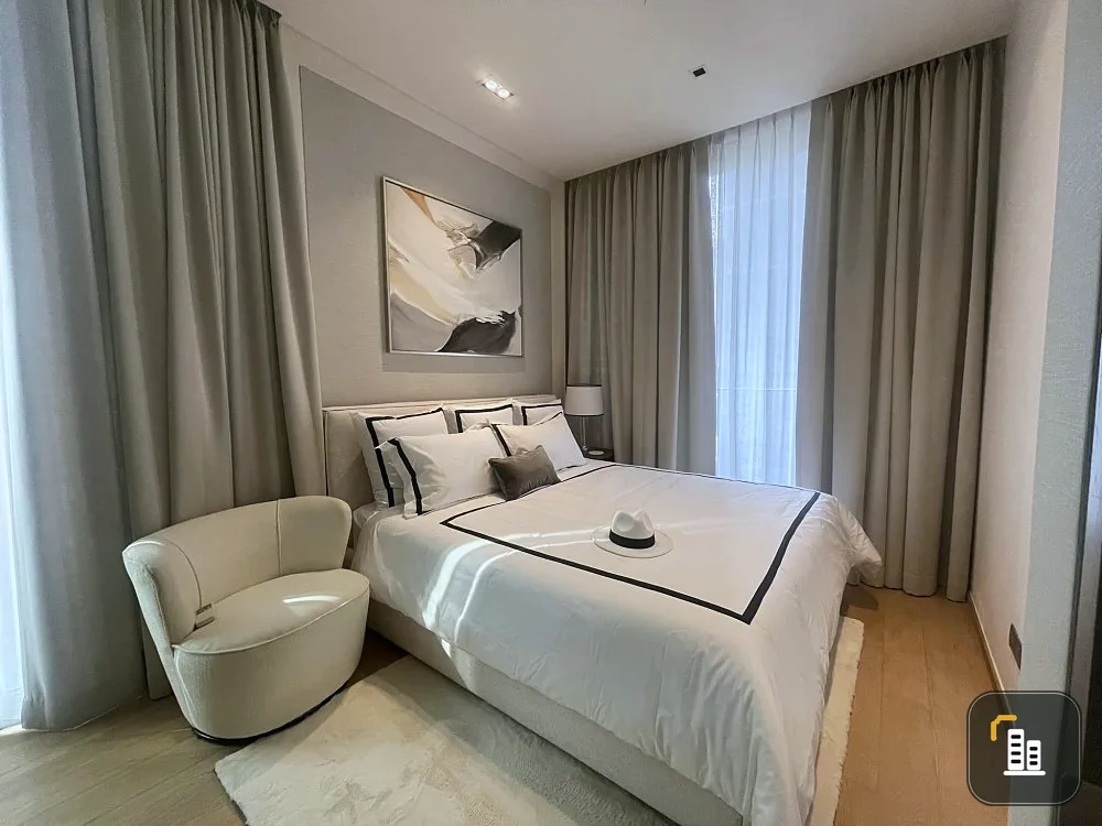 For rent!!Condo 28 Chidlom, 4th floor, Villa building, garden view, fully furnished and luxurious. Let me tell you, it's very livable. Don't miss it!!