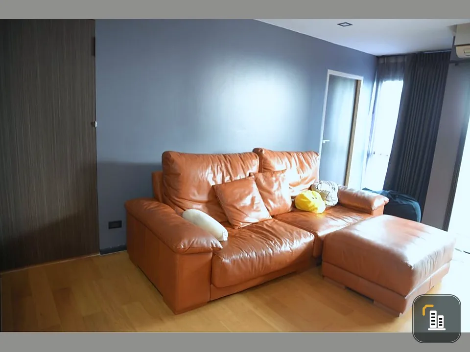 Sell Silom Suite, large room, 2 bedrooms, good view, no buildings, leather sofa, very nice to sit Book and you won't regret it.