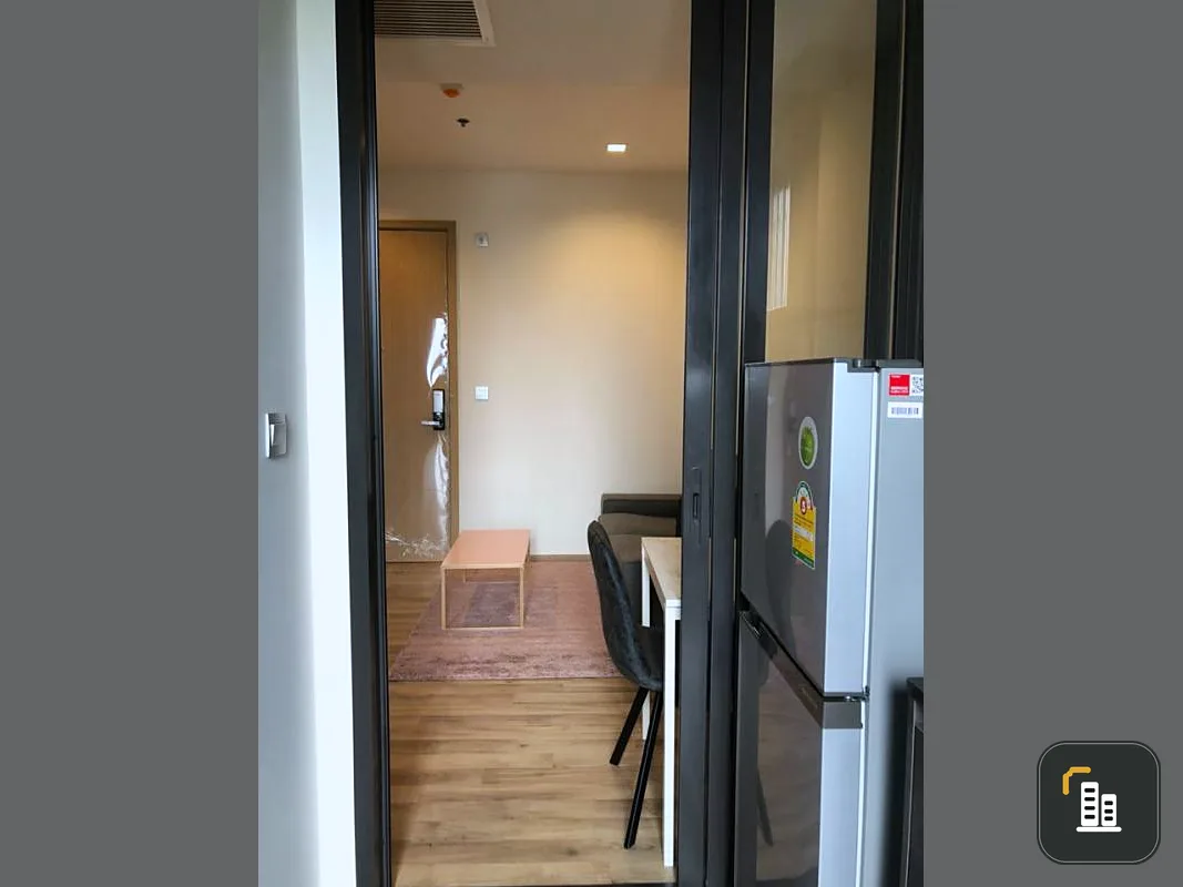 Selling The Line Jatujak, near BTS, MRT Chatuchak, just 350 m. Beautiful room, good location, pool view. If interested, hurry up.