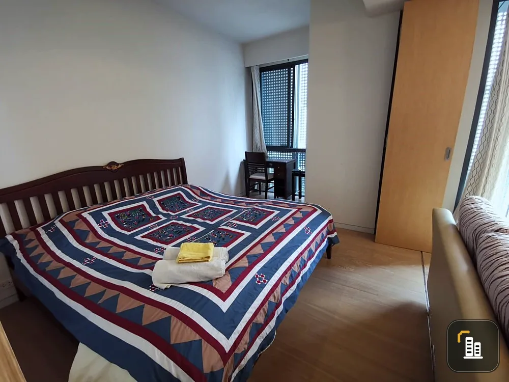 For rent, Siamese Gioia Sukhumvit 31, spacious room, pool view, good sofa, complete electrical appliances, don't be slow, book now.