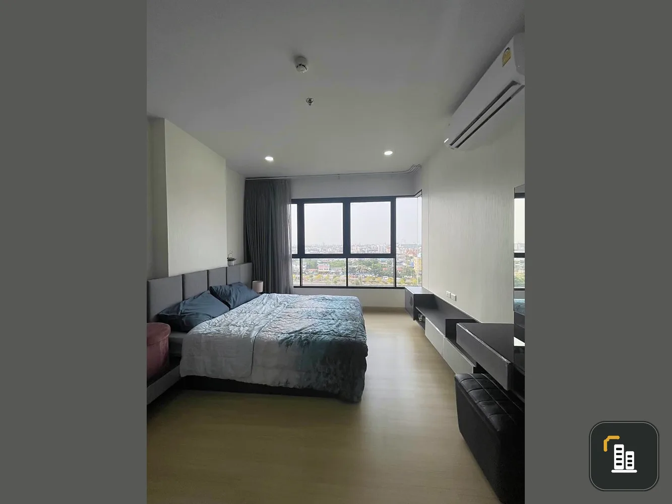 Selling Supalai Loft, Yaek Fai Chai Station, clear view, airy, comfortable, well-furnished like this, you need to hurry and reserve