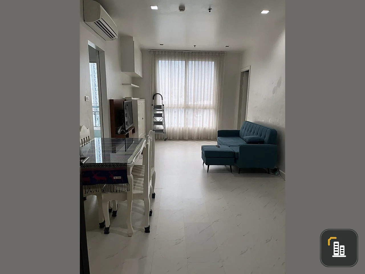 For rent, Ivy Sathorn 10, 9th floor, spacious room, 2 bedrooms, fully furnished, ready to move in immediately. Hurry up to book now. Don't wait.