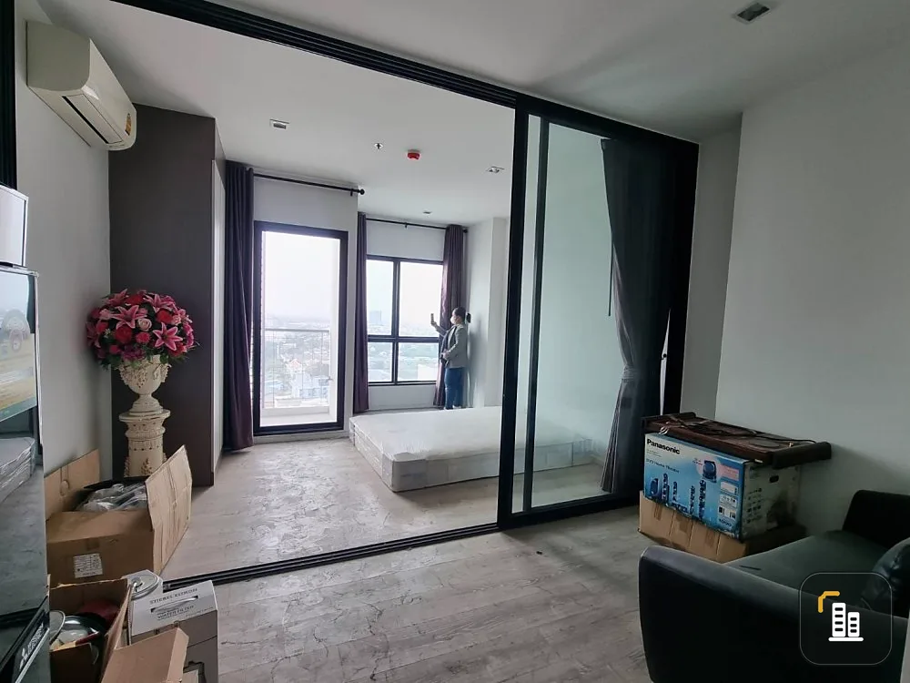 Selling Knightsbridge Sky River Ocean, fully furnished. The room is north City view of the Chao Phraya River, book now