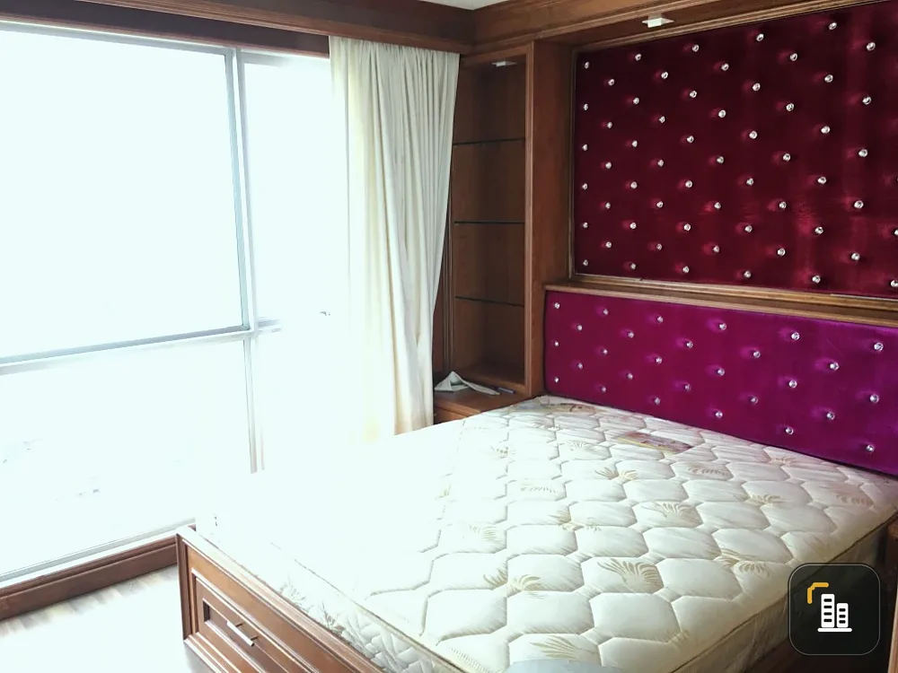 Condo for sale, The Room Sathorn-Taksin, very spacious room, good location, ready to move in, don't wait!