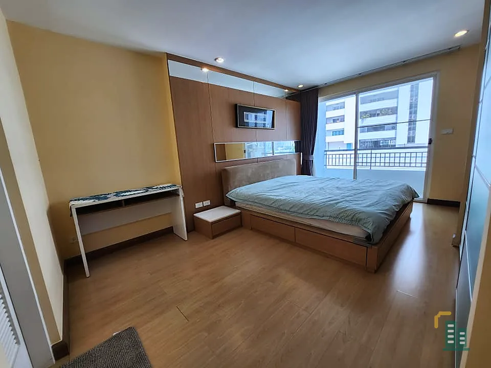 Condo for rent, The Bangkok Sukhumvit 61, 3 bedrooms, wide size, suitable for families, hurry up to reserve now.