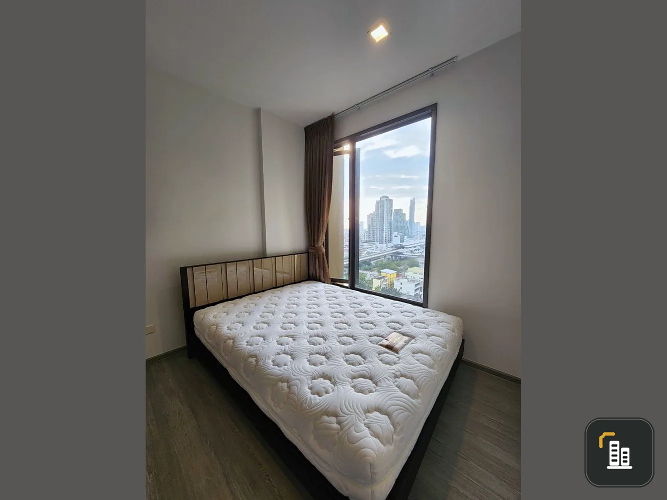 For sale, Nye by Sansiri, 14th floor, pool view, fully furnished, fully furnished, reserve the owner now. Hurry up.
