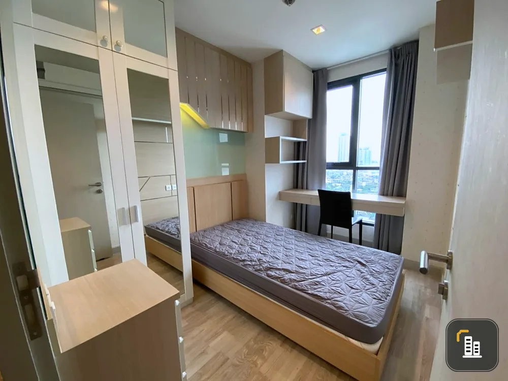 Condo for rent, Ideo Mobi Sathorn-Taksin, pool view, corner room, fully furnished, very beautiful room, ready to move in