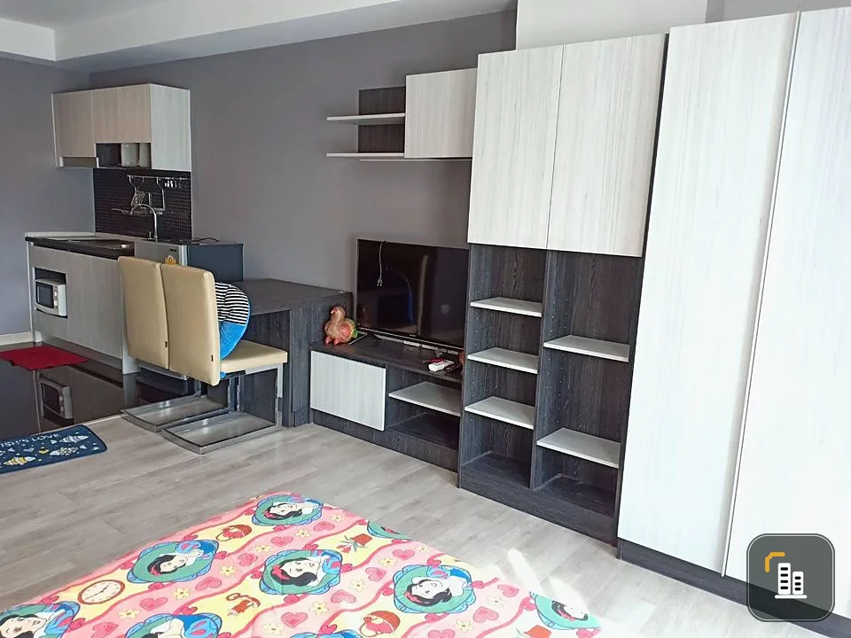 For rent Estabe Phahonyothin 18 fully furnished ready to move in Only 3 minutes to BTS Mo Chit, MRT Chatuchak, very convenient.