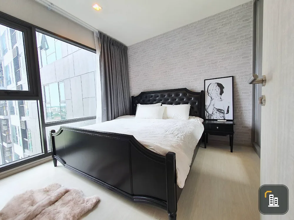 Condo for sale or rent, Rhythm Sukhumvit 36-38, popular L-shaped room, facing south, open view.