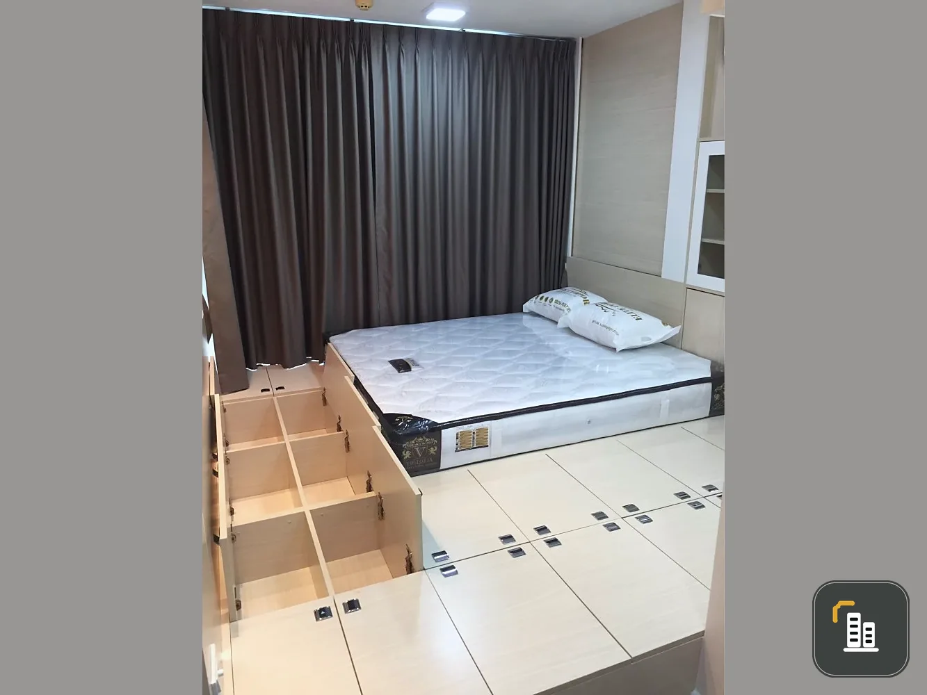 Condo for sale, daimond sukhumvit, nice room, wide size, smooth color tone, fully furnished, good price, don't miss it