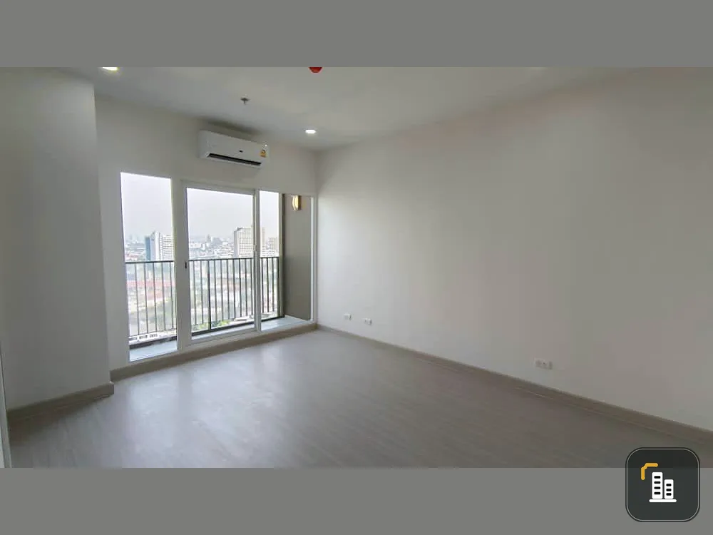 Sale down payment for Supalai Loft Sathorn-Ratchapruek condo, good view, large, airy room, facing north and west.