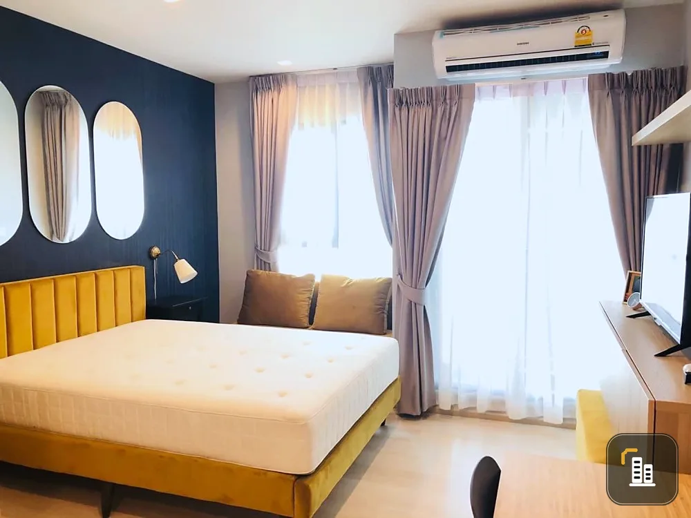 For rent, Life one wireless, luxury condo, high floor, beautiful view, beautifully decorated room. You can only come and move in.