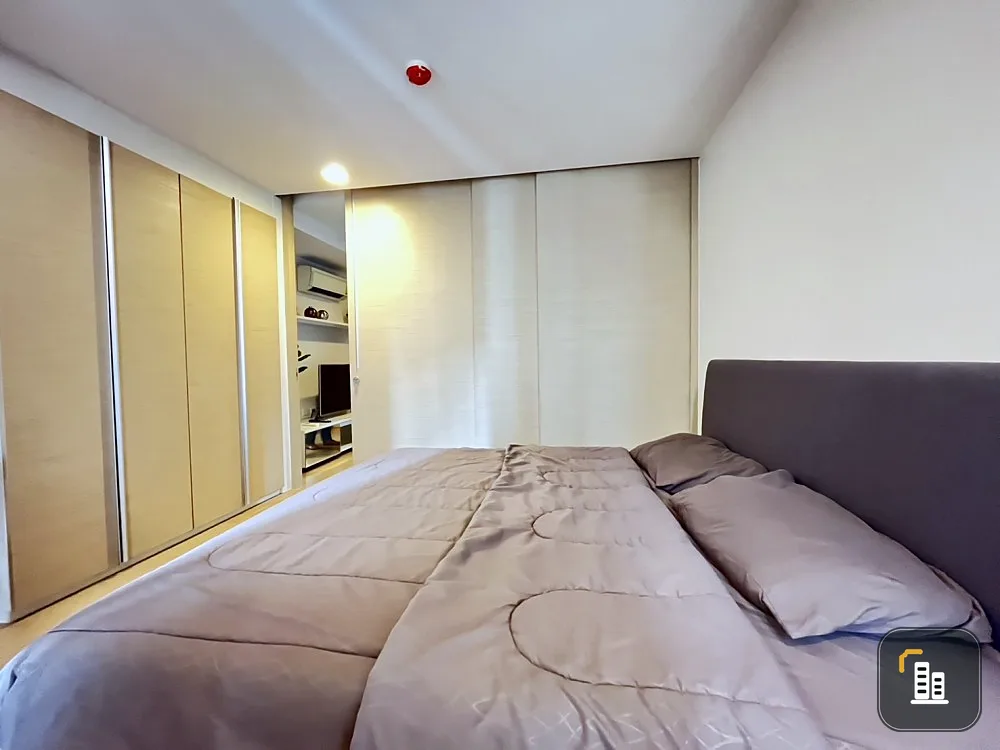 For sale, for rent!! Condo Liv At 49, fully furnished, full electrical appliances, near the BTS, hurry up, don't wait!!