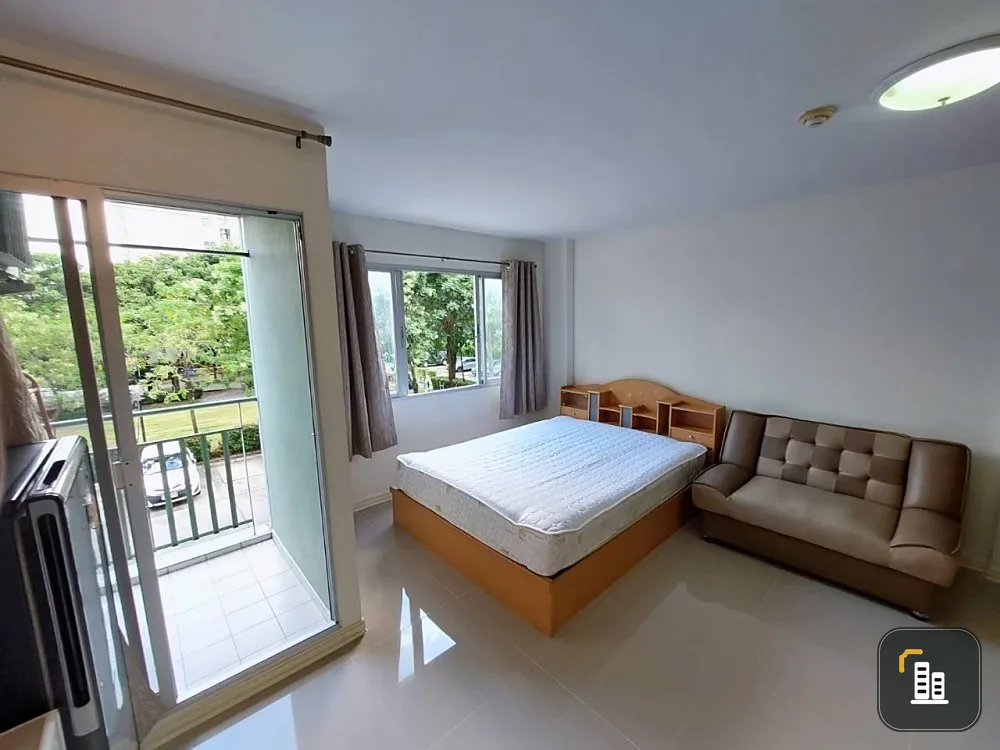 For sale, Lumpini Condo Town, Bodindecha, Ramkhamhaeng, complete with furniture + electrical appliances, fully furnished, hurry to book now.