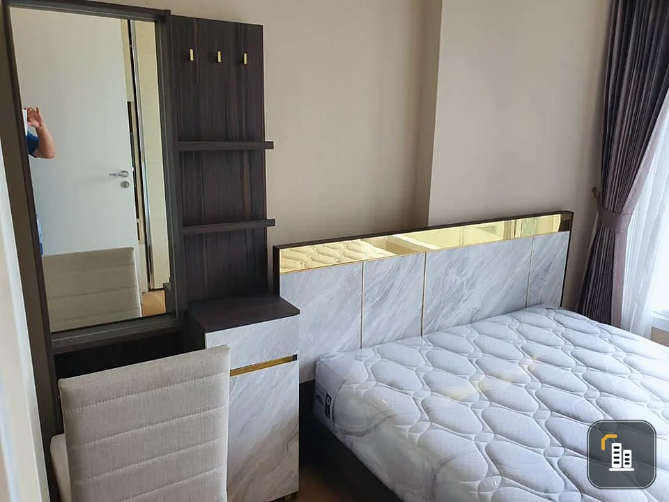 For rent, The Saint Residence, double bed, beautiful bed spacious and luxurious room If interested, hurry up.