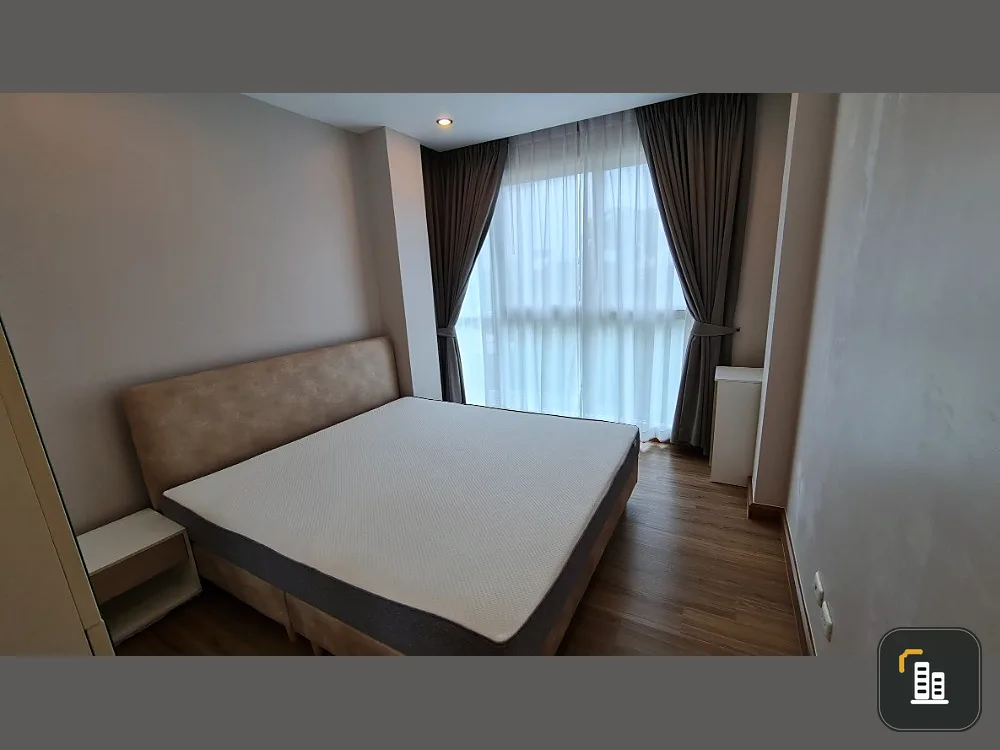 Selling Chrisma Condo, Building B, 2nd floor, clear view, corner room, not uncomfortable, say that it's very nice to live in. Book now.