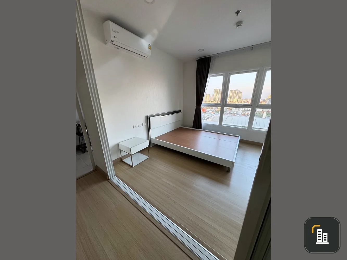 Condo for sale, Supalai Veranda Ramkhamhaeng, new room, ready to move in, complete set of SB furniture.
