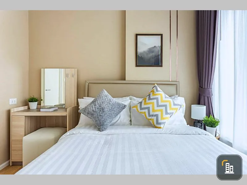 Beautiful room, great, perfectly placed, using bright colors. For rent, The Saint Residences, this room is really cool.
