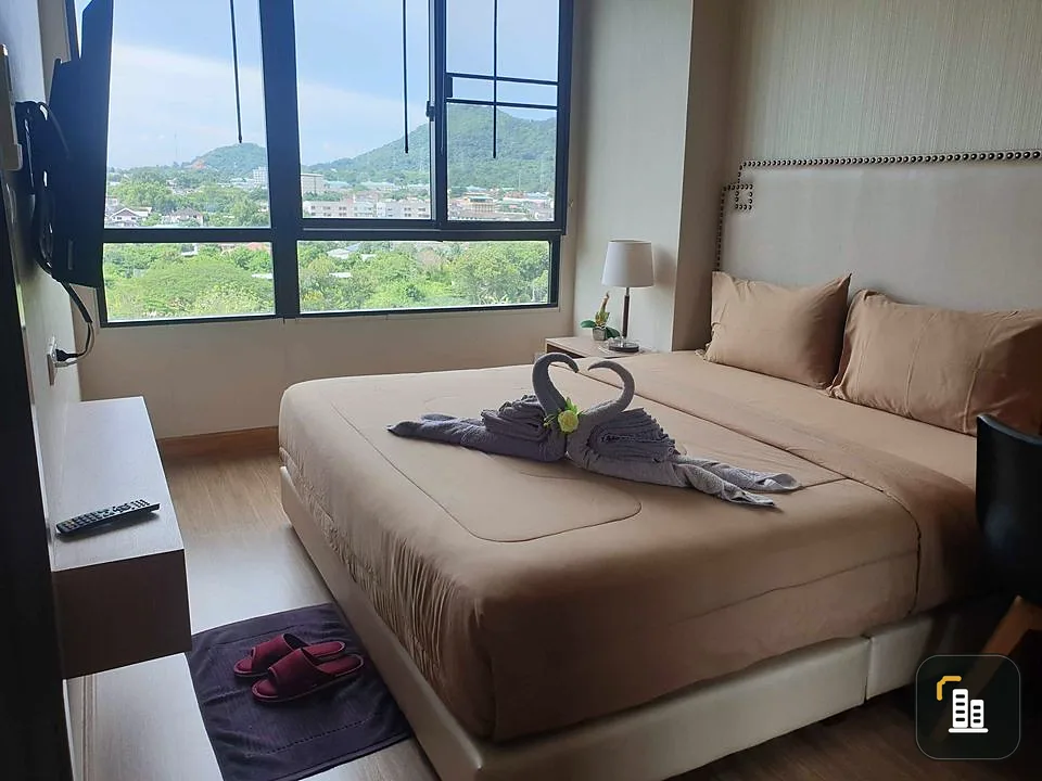 Selling The Sky Condo, Sriracha, clear view, good atmosphere, thick and soft mattress, very comfortable to sleep, very good price, reserve first, stay