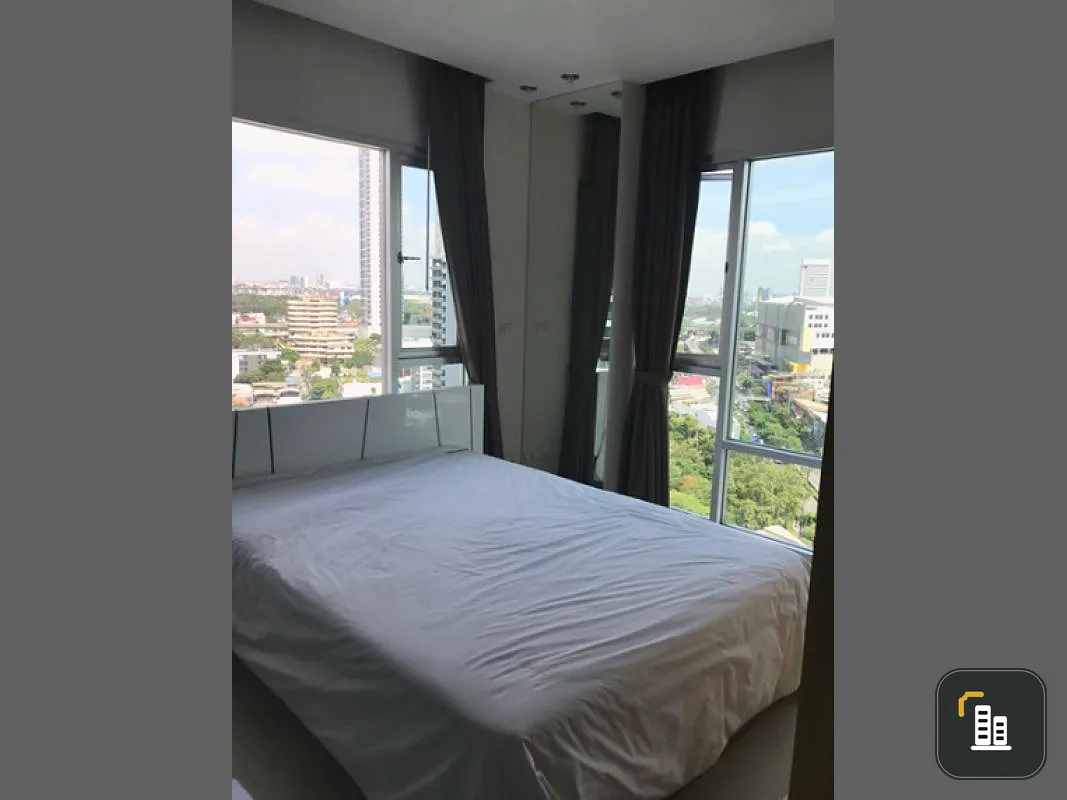 For rent, The Light Ladprao, very new looking room, 17th floor, fully furnished, electrical appliances Who is definitely worth living