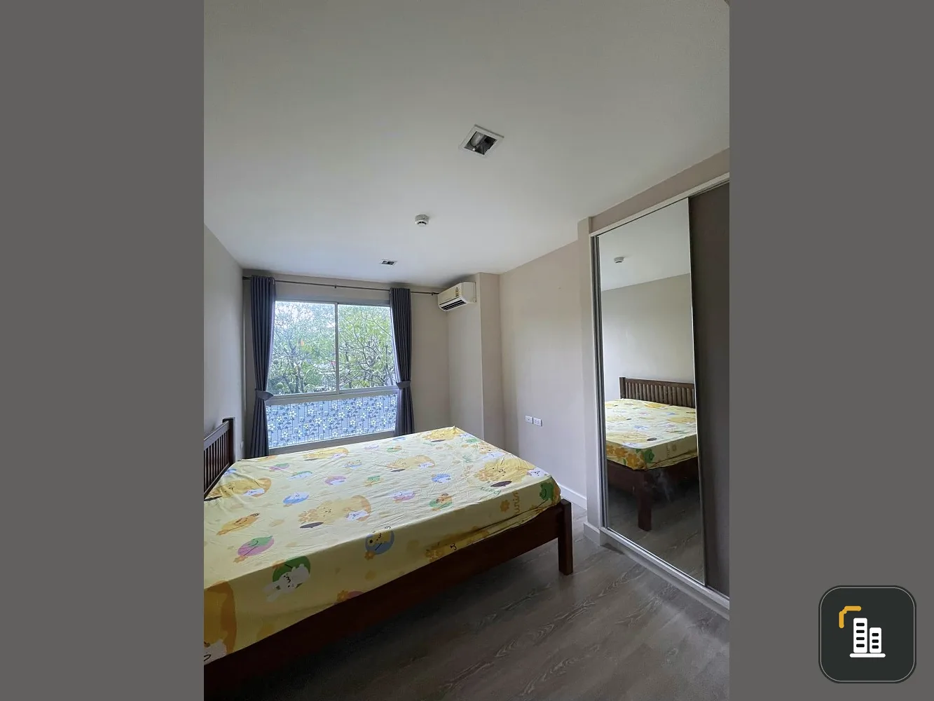 Selling Metro Luxe Kaset, pool view, Built-in wardrobe, complete electrical appliances. If interested, hurry up to reserve.