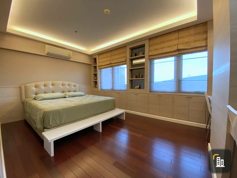 Condo for rent, Silom Grand Terrace, very spacious room, fully furnished, built-in bang, can't reserve anymore.