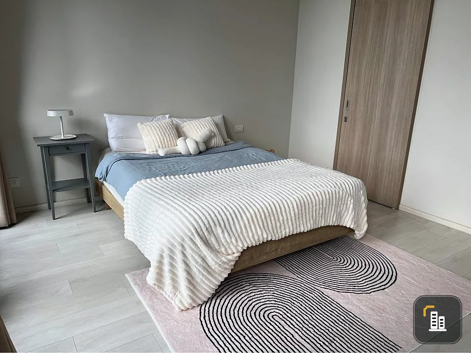 Condo for rent or sale, Noble Ploenchit, nice room, fully furnished, high floor, beautiful view, good price, don't miss it.
