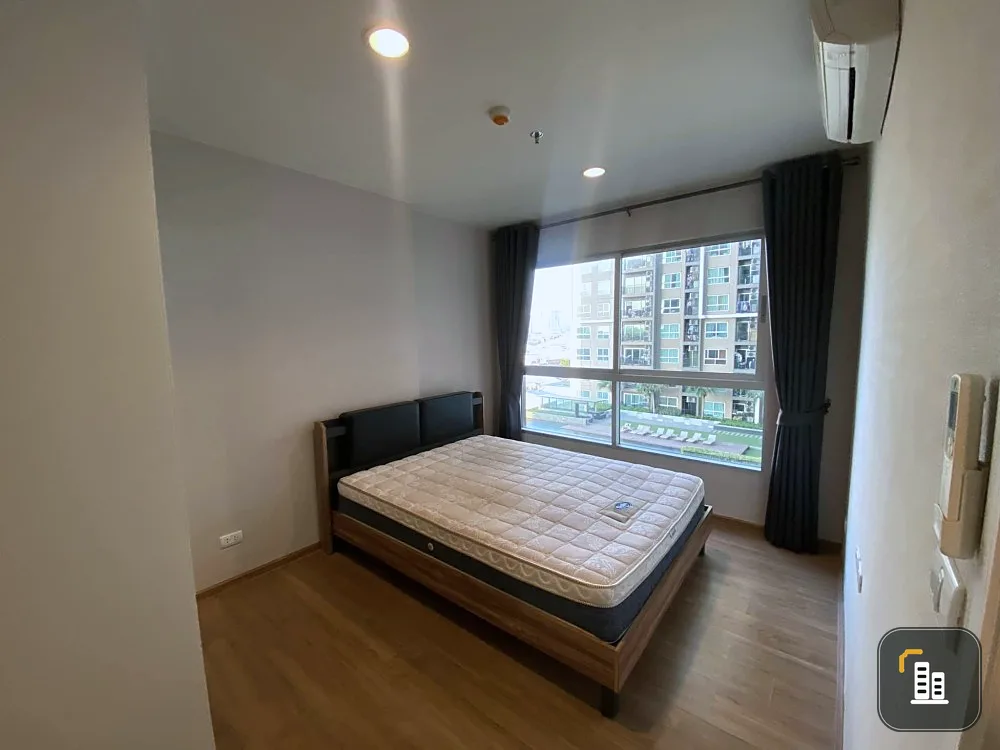 Condo for sale, Fuse Chan-Sathorn, very nice room, 8th floor, pool view, big sofa, nice to sit You can't miss it.