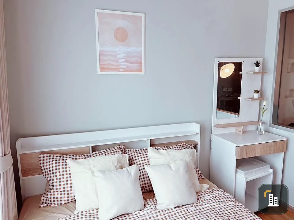 For rent, Rich Park @ Chao Phraya, 8th floor, Chao Phraya River view. The bed is big and comfortable. You can't miss it and book now.