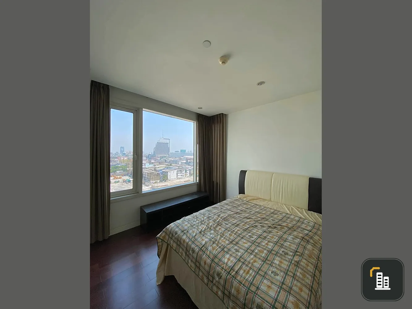 Selling Manhattan Chidlom 2 Bedroom 2 Bathroom, complete facilities, hurry to book, don't miss it.