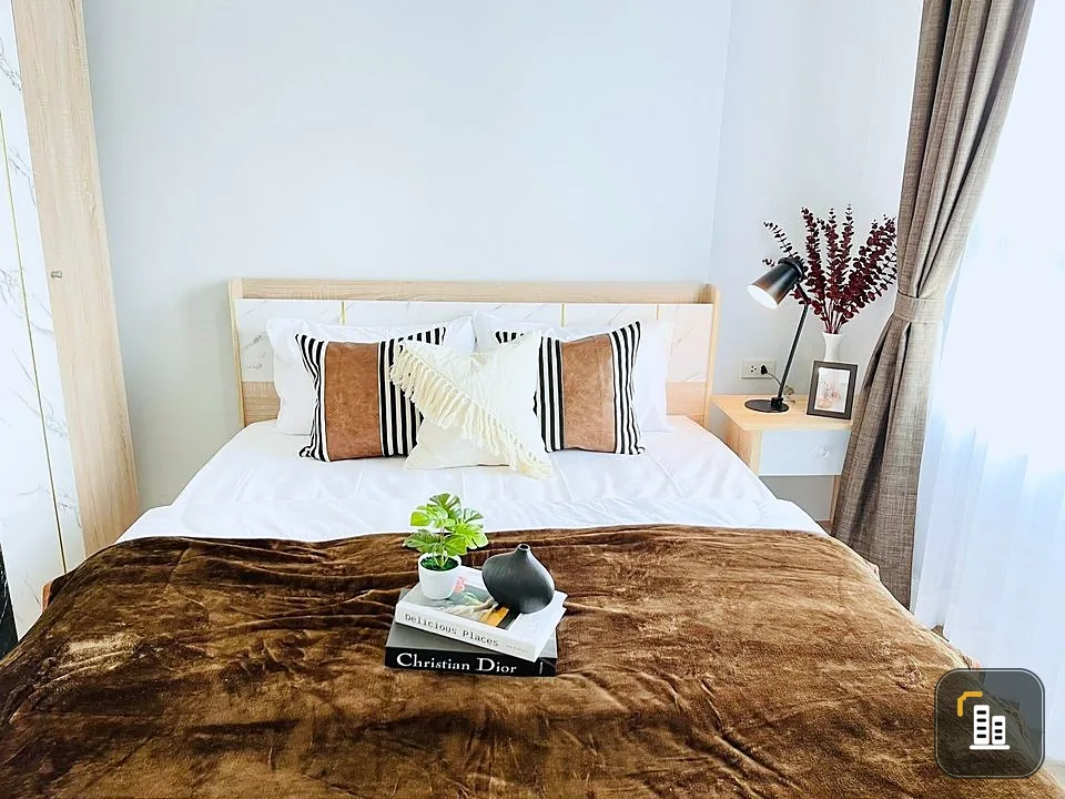 For rent, Rich Park @ Chao Phraya. The decorated room looks good. Fully furnished, very good price, reserve now.