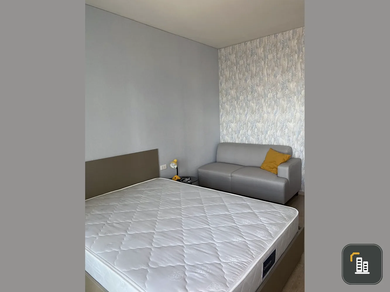 Condo for rent, Ideo Sathorn-Wongwian Yai. Golden location, easy to travel Let me tell you, don't miss it.