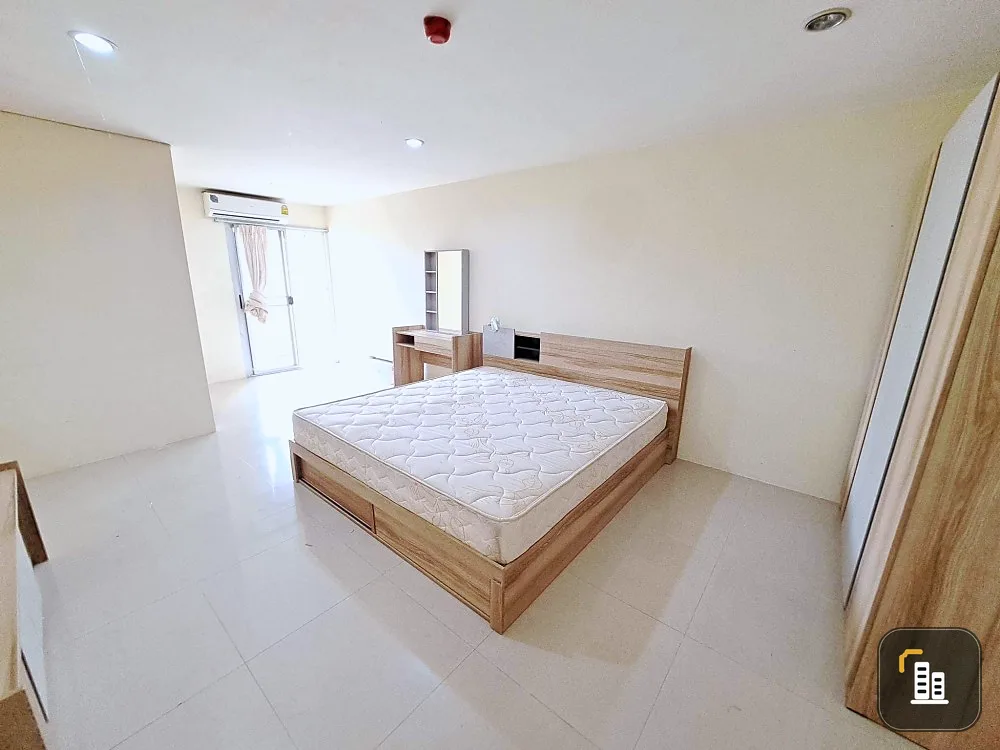 For rent, sale, Grand Park Town condo, nice room, wide size, perfect set, 2nd floor, good price, hurry to reserve