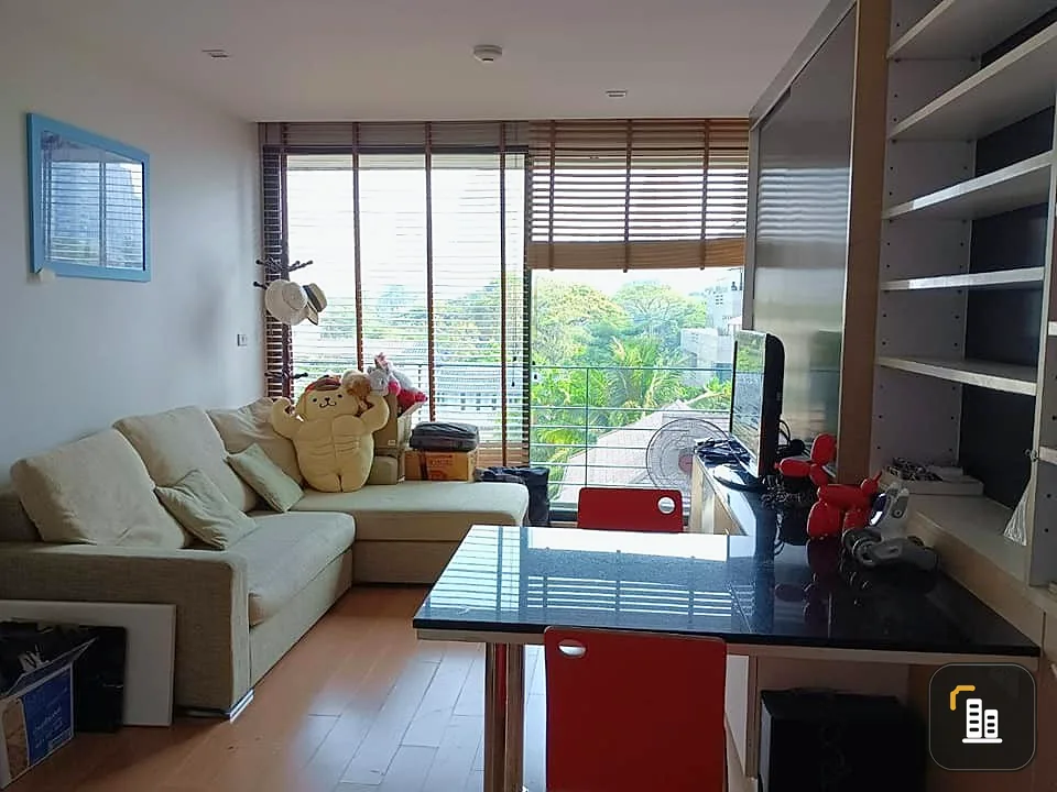 Sell Noble Ambience Sarasin, 5th floor, view of the pool and garden, spacious room with built-in furniture, book now.