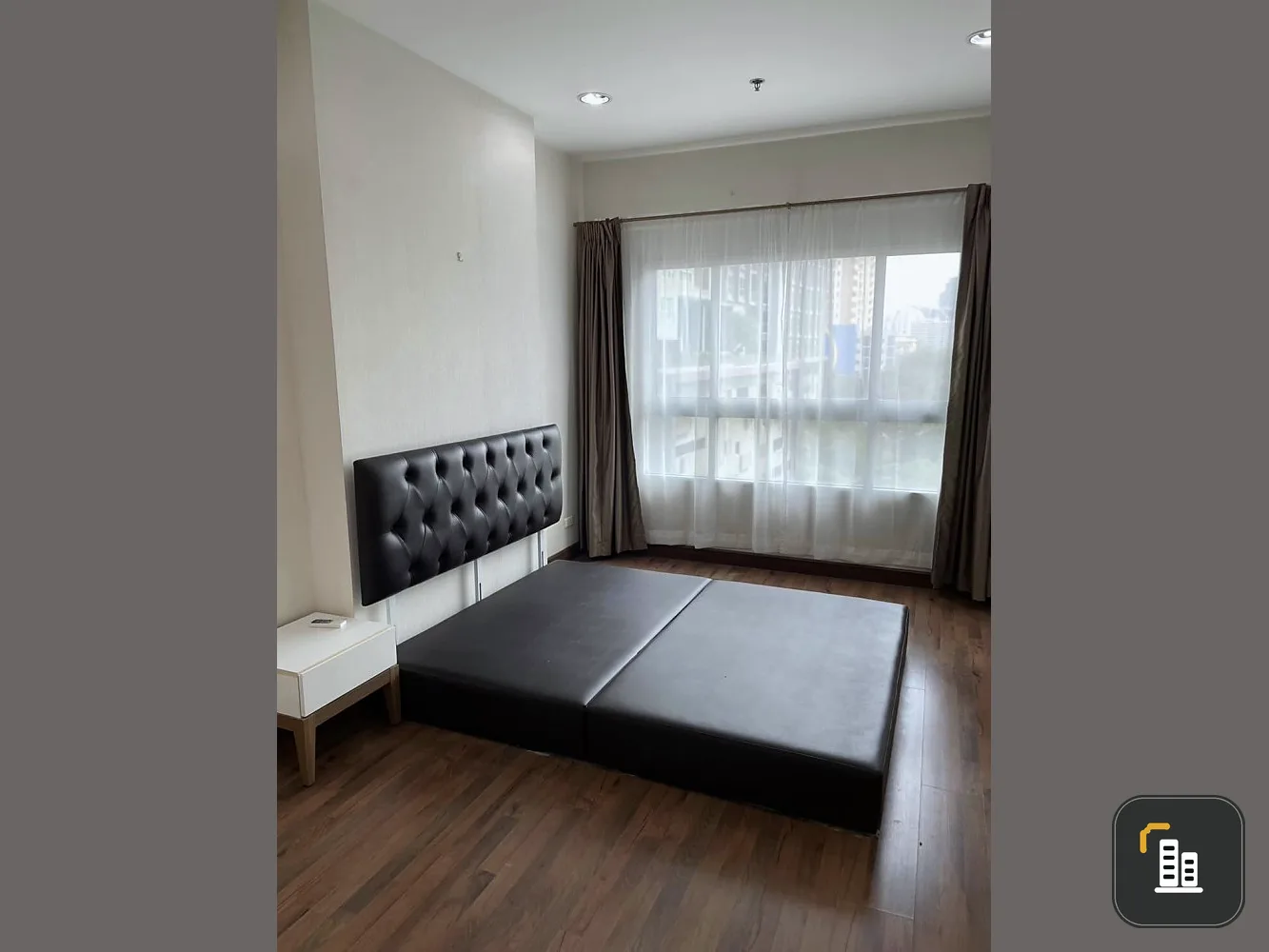 Urgent sale!! Condo Q House Sathorn 7th floor, good location condo, convenient transportation, near BTS Krung Thon Buri, book now!!